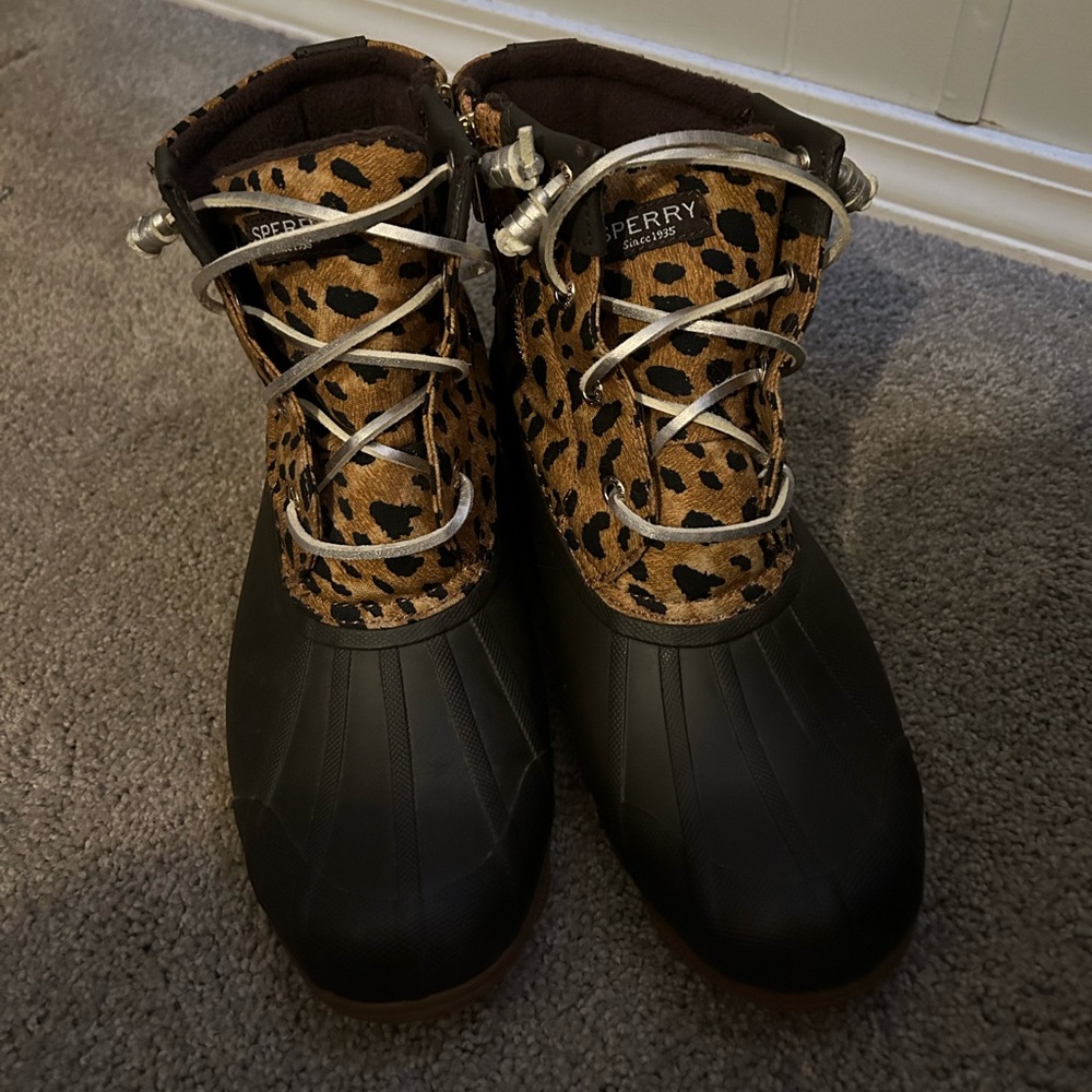 Womens cheetah print sperry boots